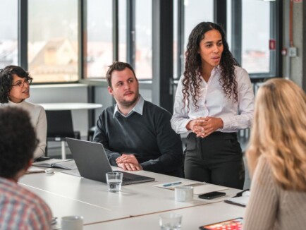 Themabijeenkomst op 18 mei 2026 : Besturen hoe kan het anders?